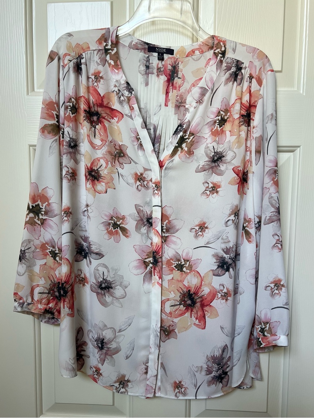 NYDJ Floral Pleated Blouse Top Size Large Watercolor Print V-Neck